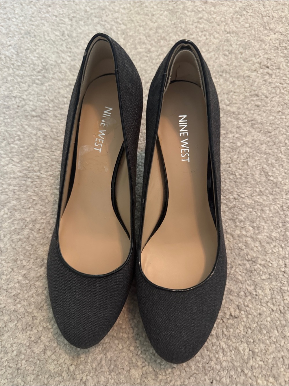 Nine West Charcoal Black Round-Toe Pumps